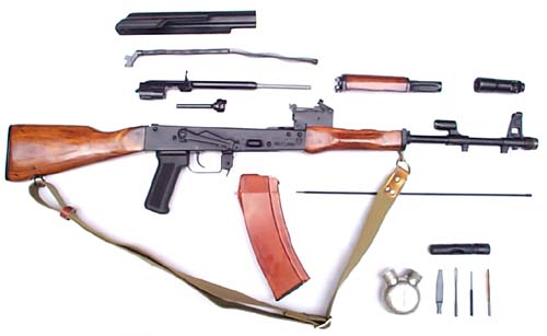 ton puka AK-74 rozloen na zkladn sti